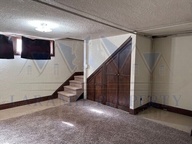 Building Photo - 551 N 8th