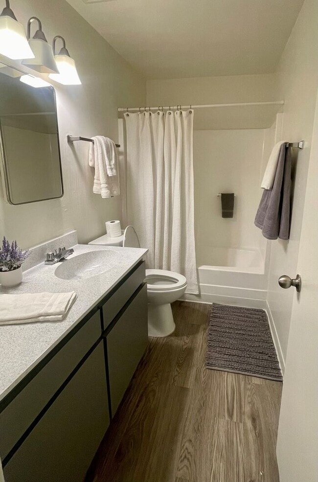 Building Photo - 6 WEEKS FREE RENT & $99 DEPOSIT !! ** One ...