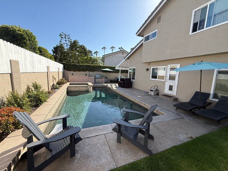 Building Photo - 3816 Mistral Dr