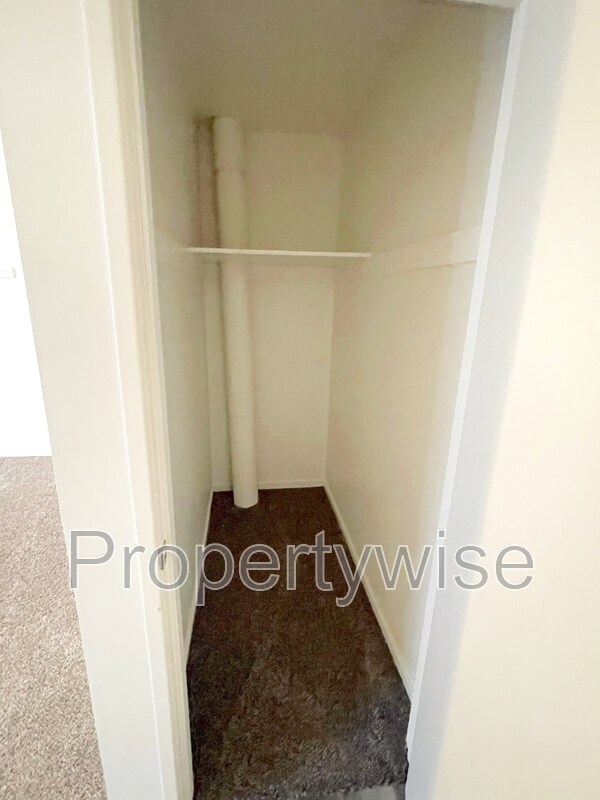 Building Photo - 1094 W 1520 N