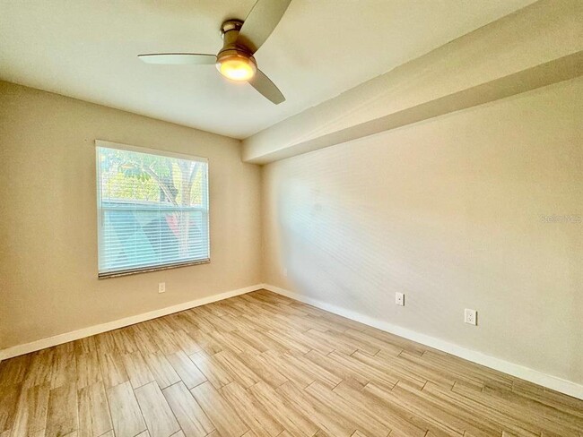 Building Photo - 4811 Bayshore Blvd