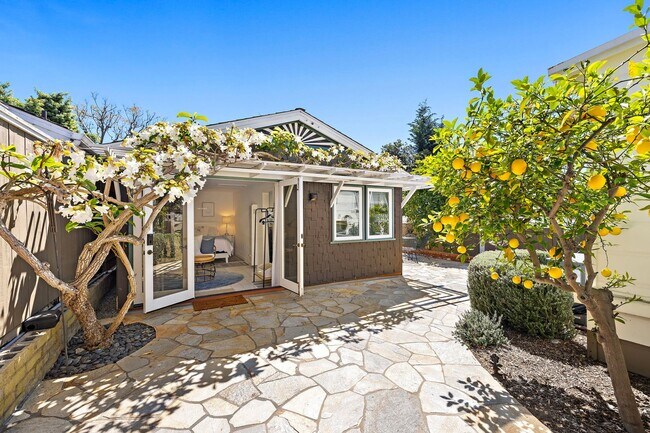 Building Photo - Laguna Village Furnished Rental