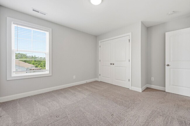 Building Photo - Like new single family home in Cameron, NC!
