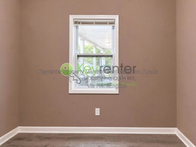 Building Photo - 4909 Killam Ave
