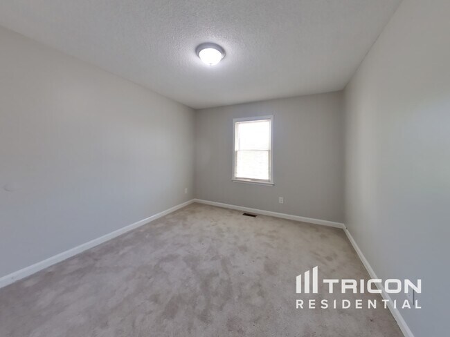 Building Photo - 184 Clydesdale Ln SE