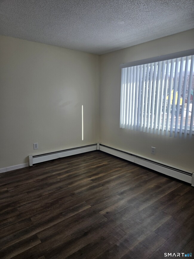 Building Photo - 1101 Highland Ave