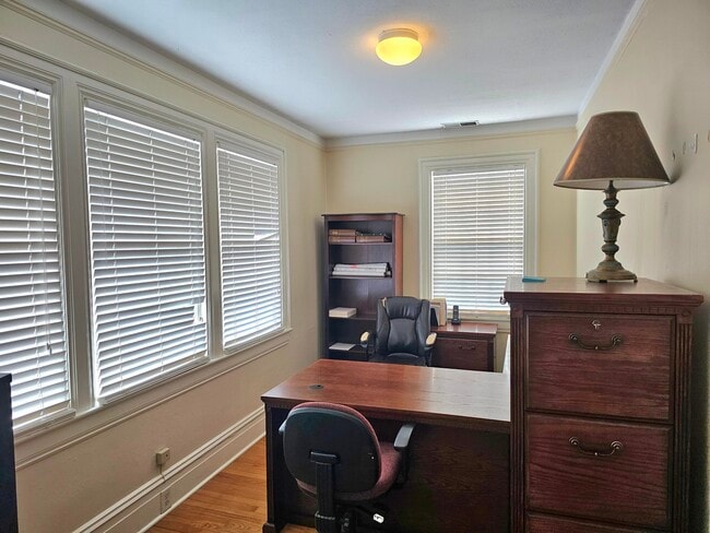 Building Photo - 3210 N Ocoee St