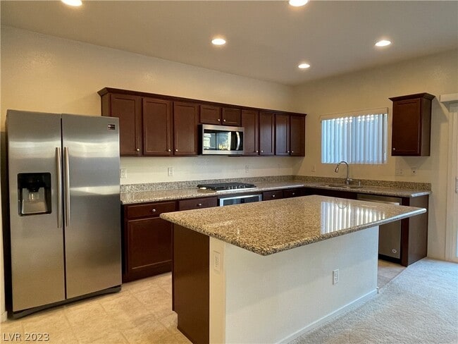 Building Photo - 5577 Pico Ferrera Ct