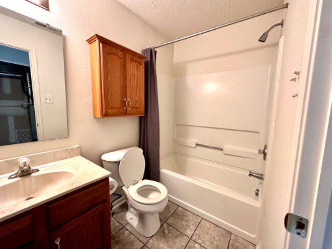 Building Photo - 9393 W Quarter Moon Dr