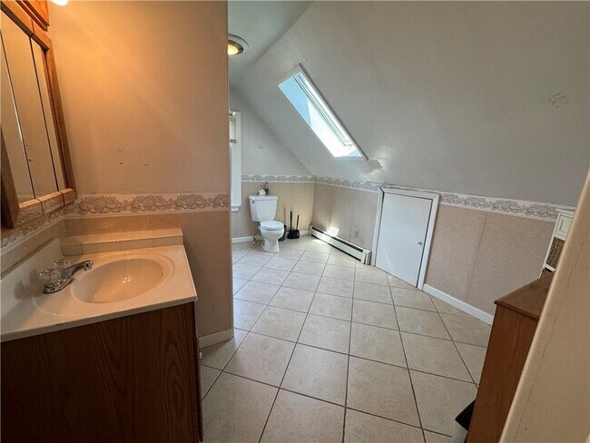 Building Photo - 60 Berkeley Ave