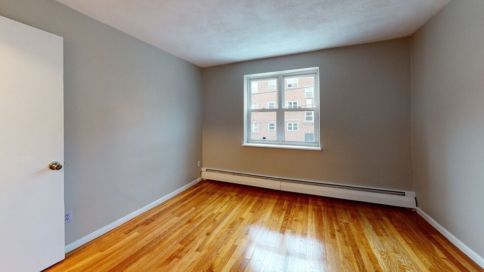 Building Photo - 53 Colborne Rd