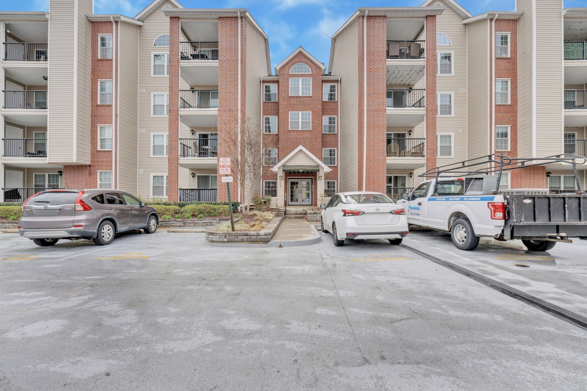 Building Photo - 3309 Wyndham Cir