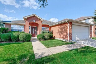 Building Photo - 521 Small Cedar Dr