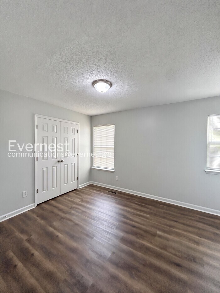 Building Photo - 9601 Marshbrooke Rd
