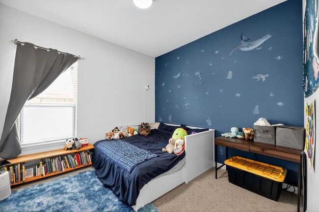 Building Photo - GATED COMMUNITY - 3 BEDROOM