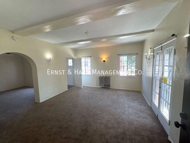 Building Photo - 1407 Olive Ave