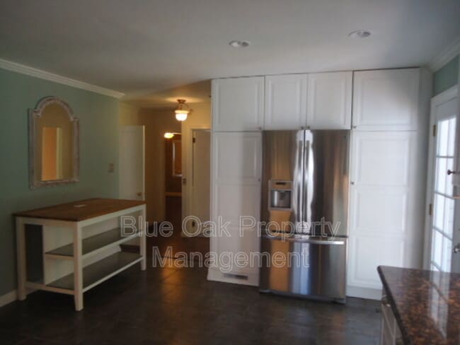 Building Photo - 1705 Arcadian Ave