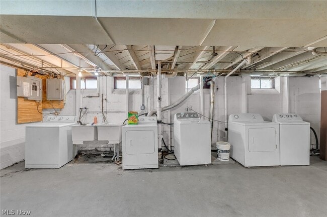 Building Photo - 20571 S Lake Shore