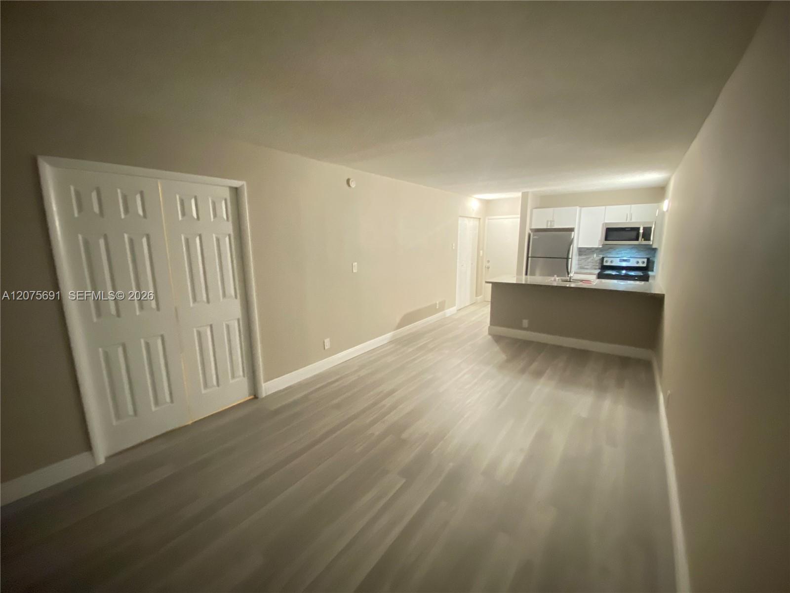 Building Photo - 2771 Riverside Dr