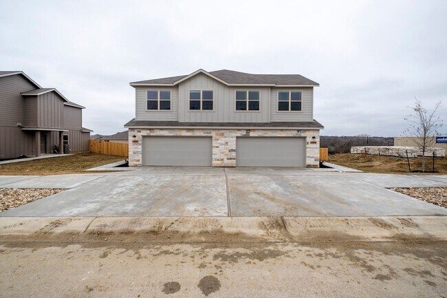 Building Photo - Recently Built 3 Bedroom, 2 Bath Duplex in Georgetown