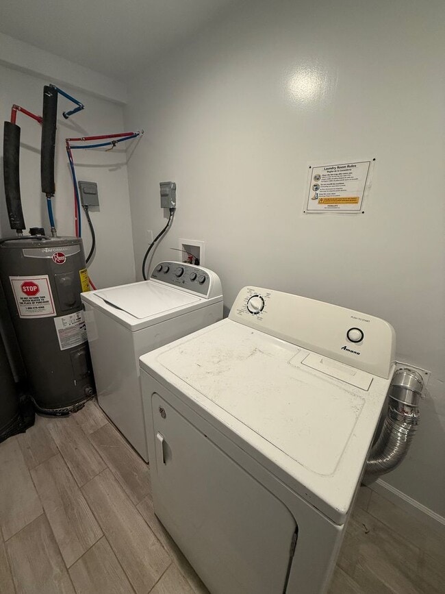 Building Photo - 33 Johnston St