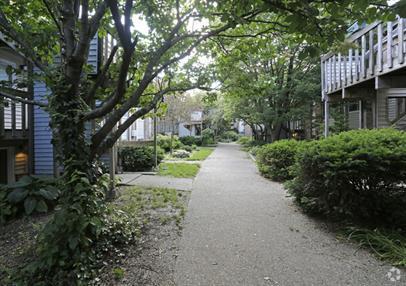 Building Photo - 1404 N Mckinley Ave