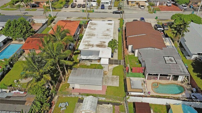Building Photo - 3531 SW 91 Ave