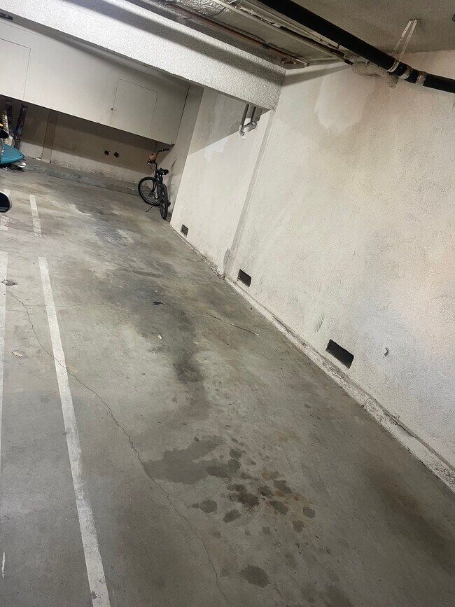 Building Photo - 1 63rd Ave