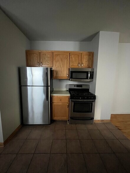 Building Photo - 237 142nd St