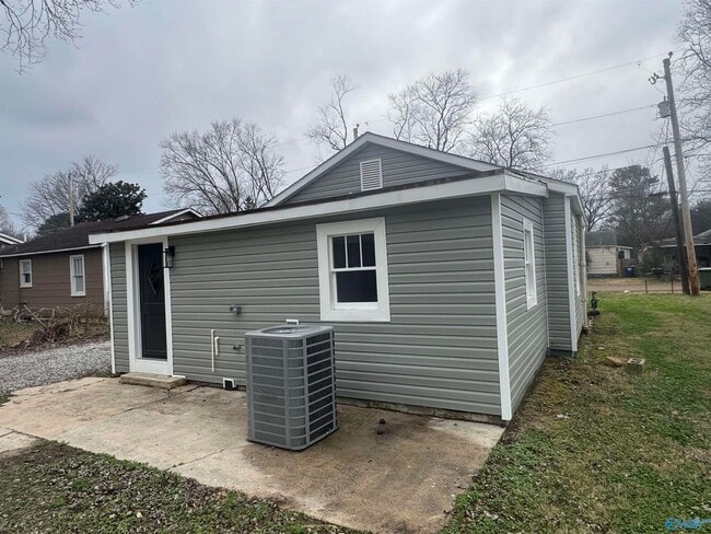 Building Photo - 2614 Huntsville St NW