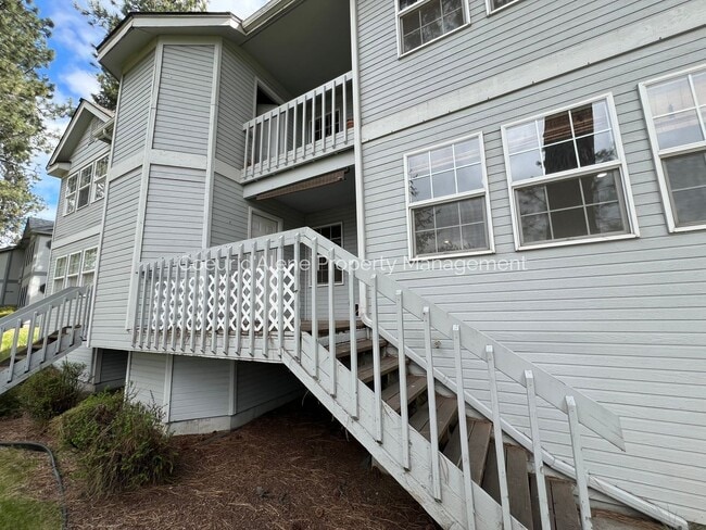 Building Photo - 2 bed condo in Ridgewood Condo Community