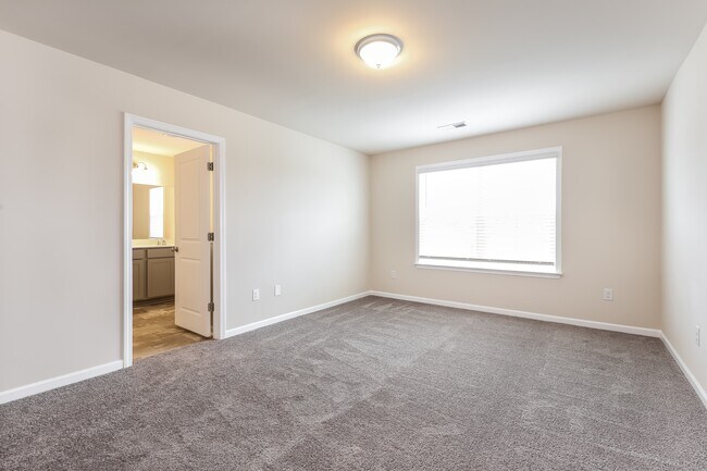 Building Photo - 704 Millsgate Cir