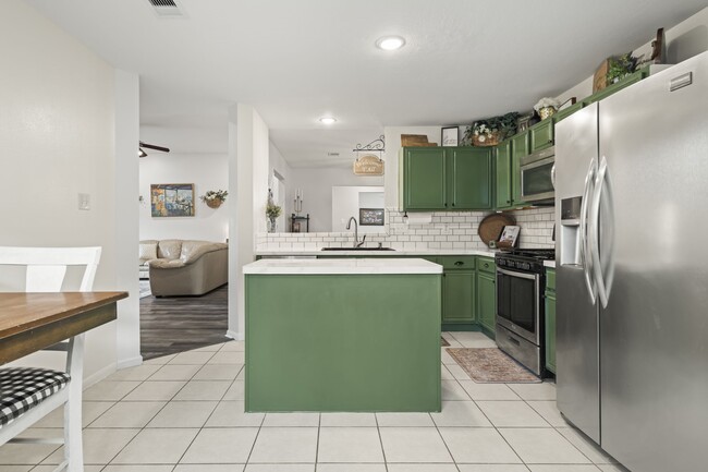 Building Photo - 7226 Buchanan Dr
