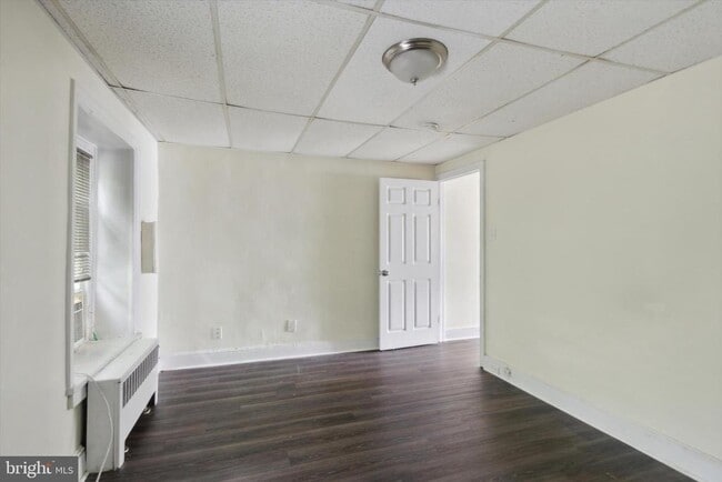 Building Photo - 448 Krams Ave