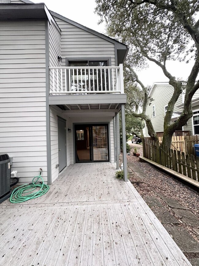Building Photo - Great condo in Pelican Dunes!