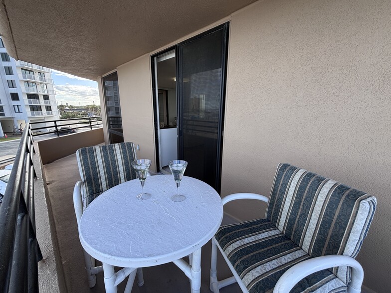 Building Photo - 3023 S Atlantic Ave