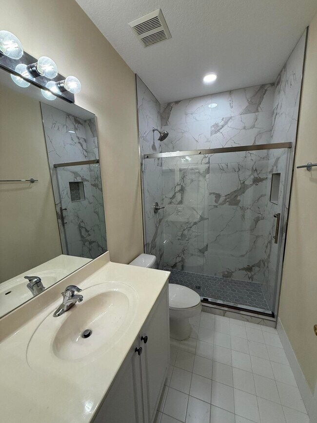 Building Photo - 4456 Regal Ct