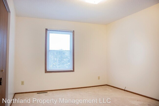 Building Photo - 2 br, 1 bath House - 4292 Manhattan East