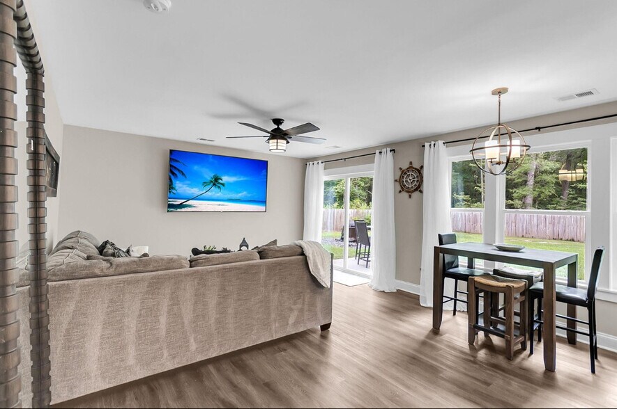 Building Photo - 3297 Walter Dr