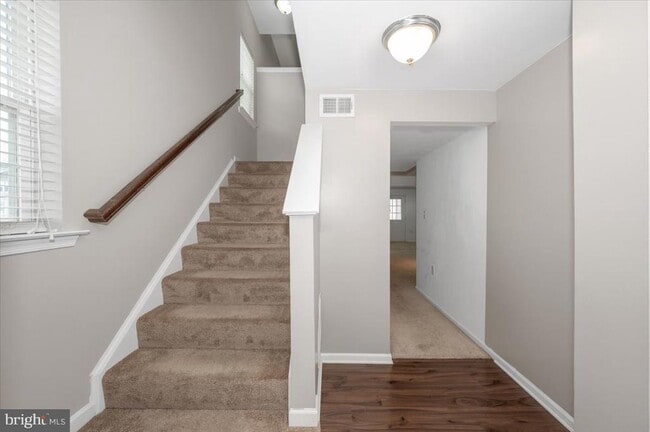 Building Photo - 7 New Gate Ct