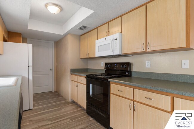 Building Photo - 1706 Western Rd