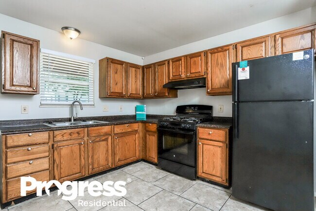 Building Photo - 251 Flora Dr