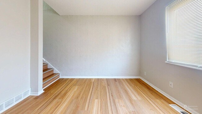 Building Photo - Elyria - fully updated two bedroom townhouse for rent!