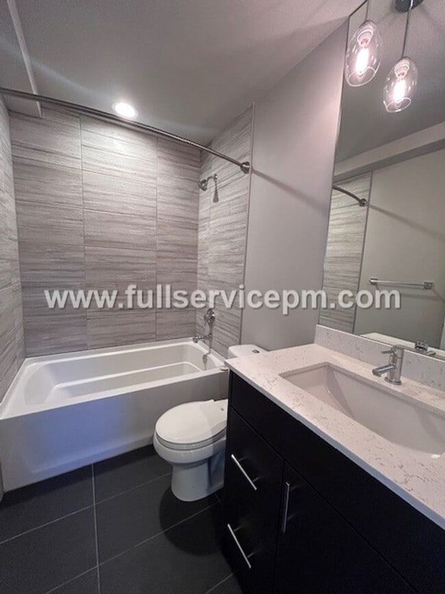 Building Photo - Contemporary 3 BD Mt. Baker Townhome! Location!!