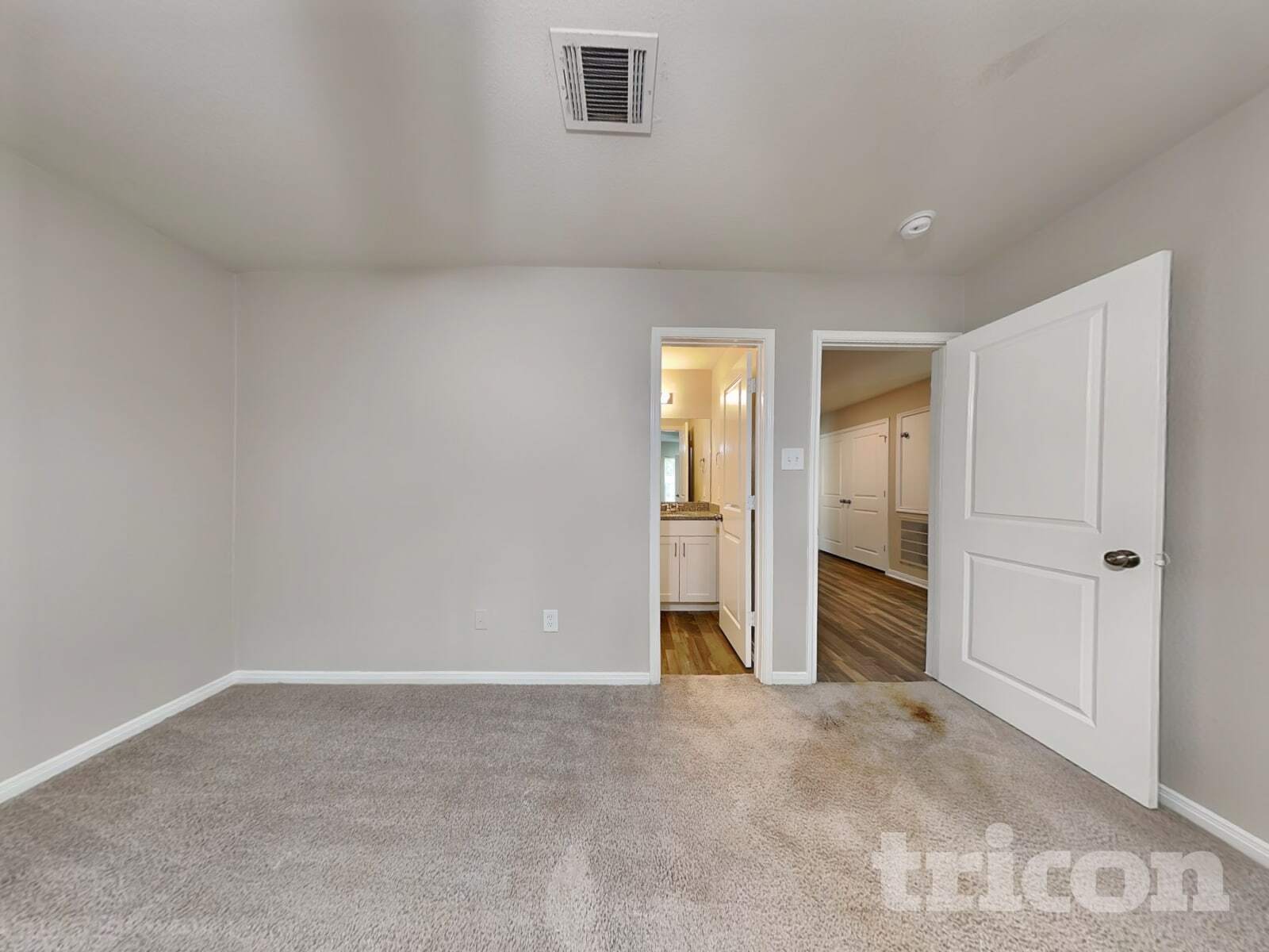 Building Photo - 15649 Del Norte Dr