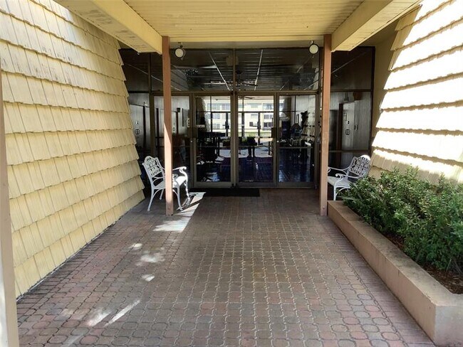 Building Photo - 8220 Sunrise Lakes Blvd