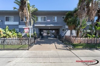 Building Photo - 14800 Chadron Ave