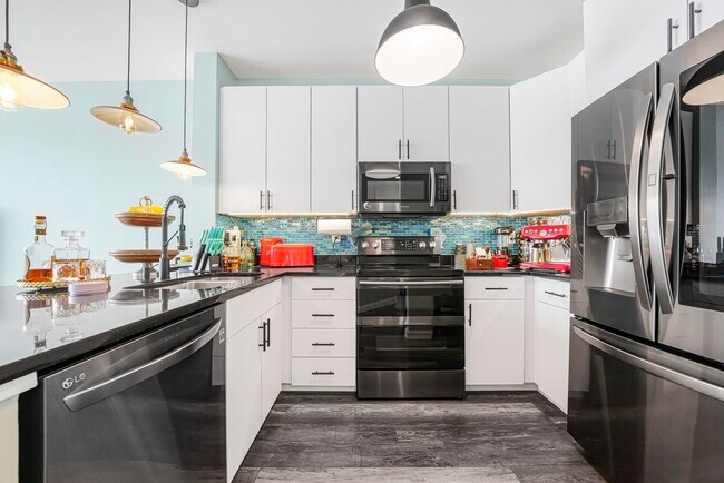 Building Photo - 26 Ave at Port Imperial