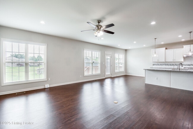 Building Photo - 16302 Spitfire Lake Path
