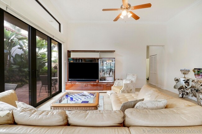 Building Photo - 210 Coral Cay Terrace
